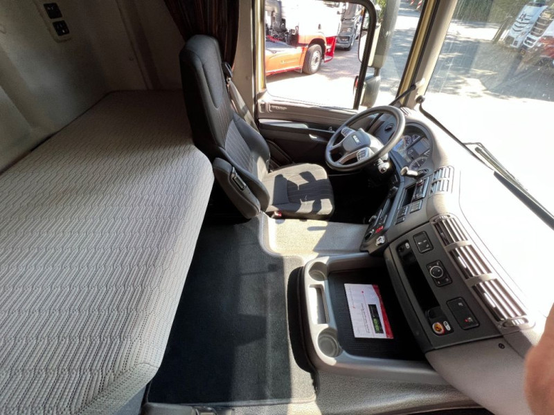 DAF CF 450 Space Cab 9T assale anteriore IT Camion idraulico