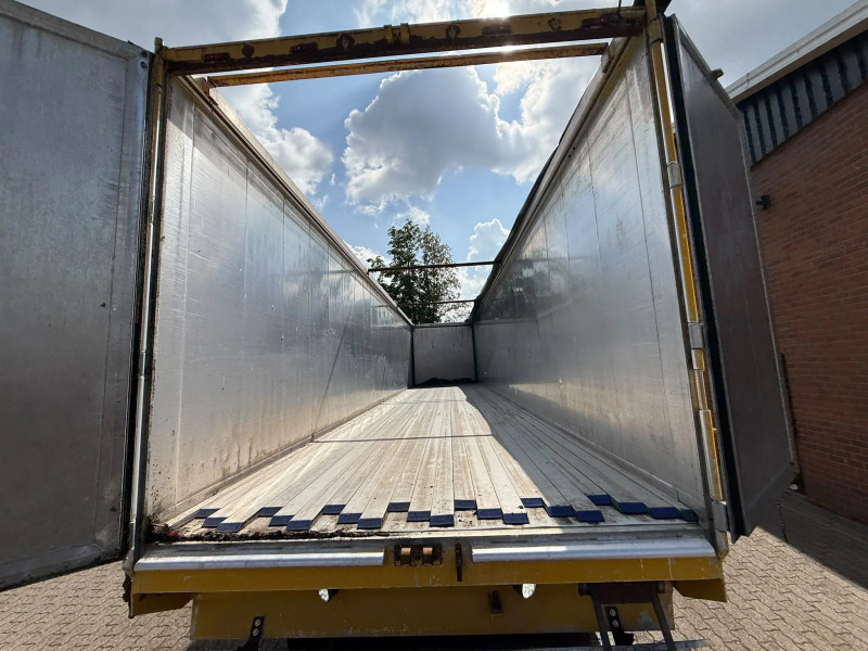 Bulthuis TDWA 02 70 m³ 2X Steering Axle! Cargo floor, 5 years old; Central lubrication