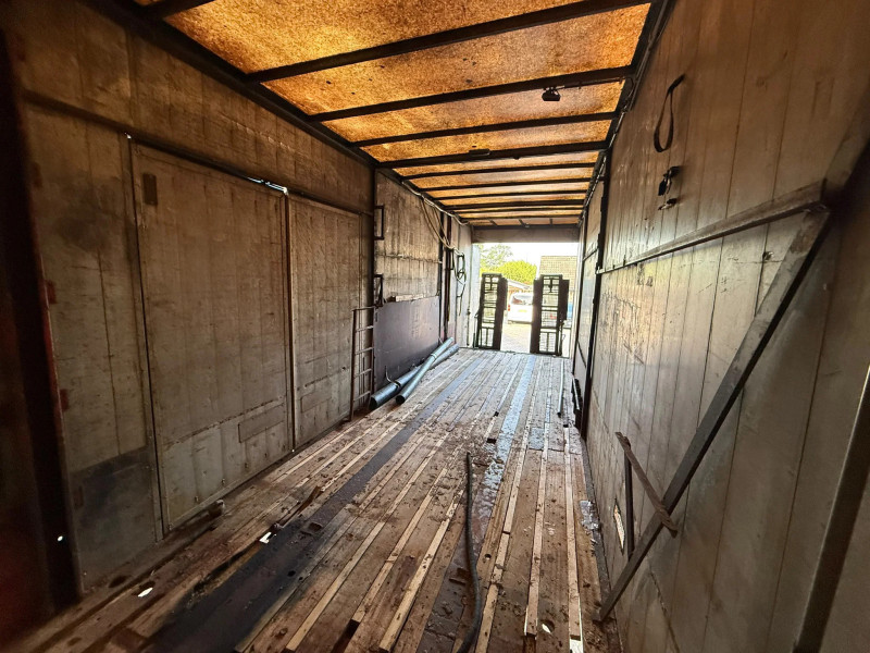 CUPPERS SA 10-16 L Flatbed Trailer with Hydraulic Loading Ramps NL Trailer