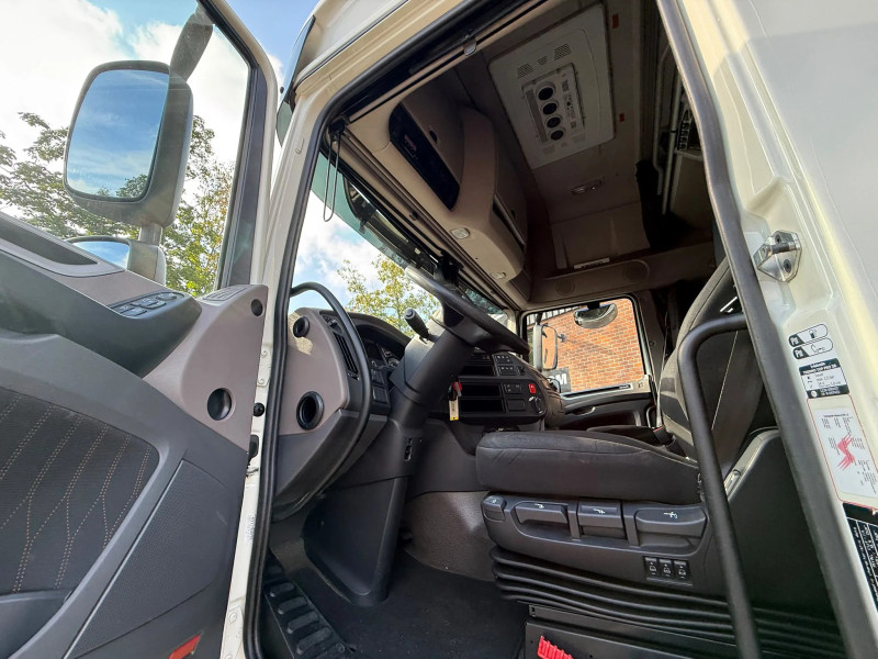 DAF XF 480 4X2 SSC Super Space with Stand-Alone Air Conditioning
