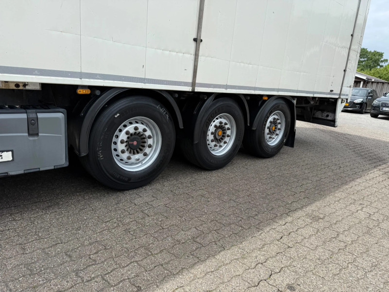 Knapen Trailers K100 92m3 Cargo Floor 10MM SAF Schijfremmen