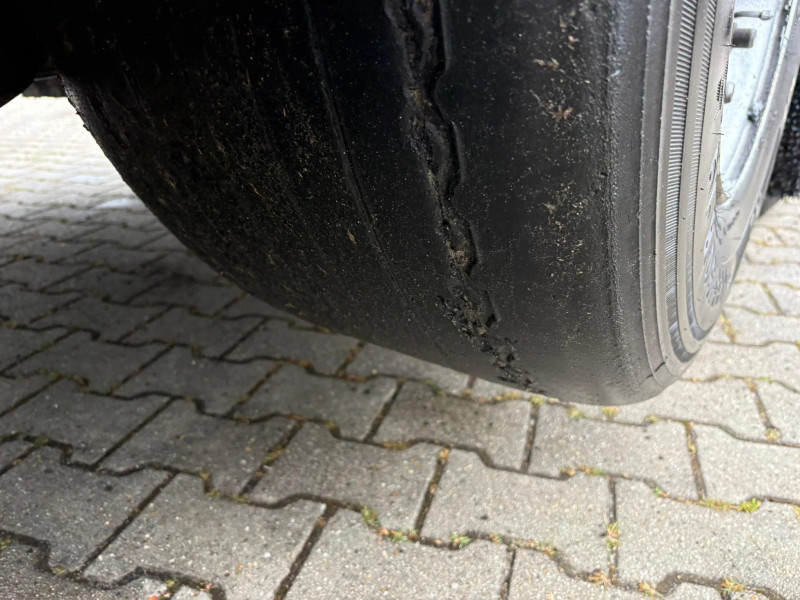 Knapen Trailers K100 96 m³ Lift Axle Cargo Floor 10 mm, 2.5 years old, Metallic, Inspection Valid Through October 2026