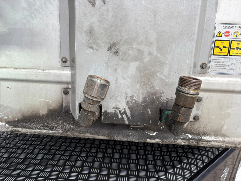 Knapen Trailers K100 96 m³ Lift Axle Cargo Floor 10 mm, 2.5 years old, Metallic, Inspection Valid Through October 2026