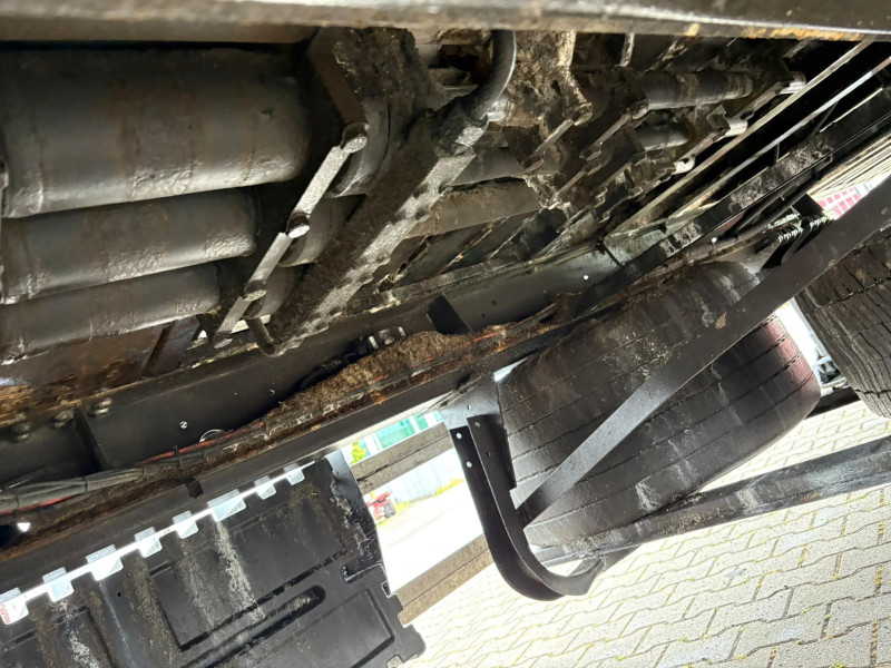 Knapen Trailers K100 96 m³ Lift Axle Cargo Floor 10 mm, 2.5 years old, Metallic, Inspection Valid Through October 2026