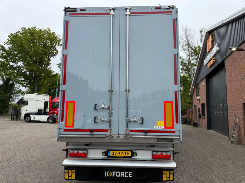 Cracker N/A K-Force 92 m³ Cargo Floor 10 mm 37,102 km! Lift Axle