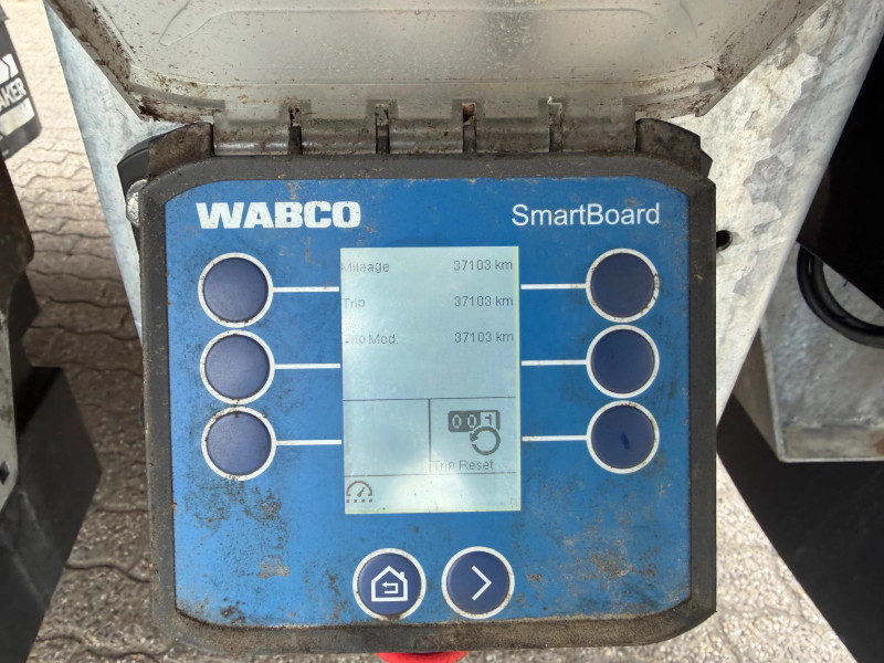 Cracker N/A K-Force 92 m³ Cargo Floor 10 mm 37,102 km! Lift Axle