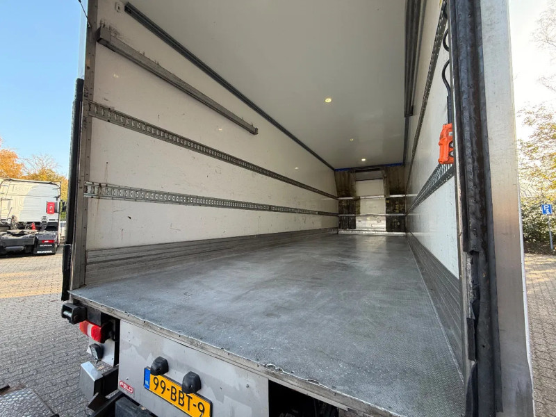 Mercedes-Benz Antos 2532 6X2 Thermo King T-1000R D+E 2T LBW Steering Axle EN Truck