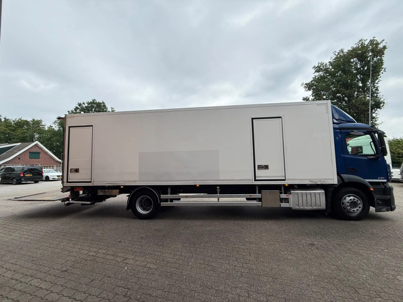 Mercedes-Benz Antos 2124 Carrier 1950MTVector 3 Compartments
