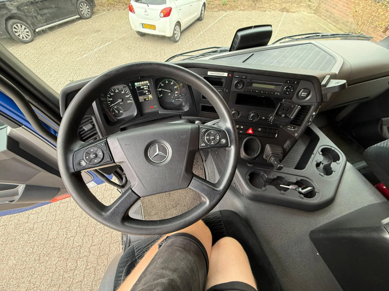 Mercedes-Benz Antos 2124 Carrier 1950MTVector 3 Compartments