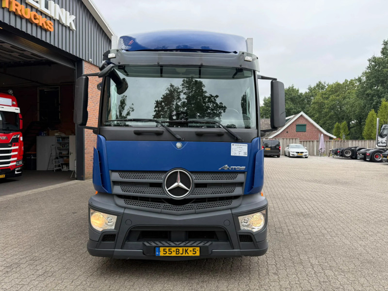Mercedes-Benz Antos 2124 Carrier 1950MTVector 3 Compartments