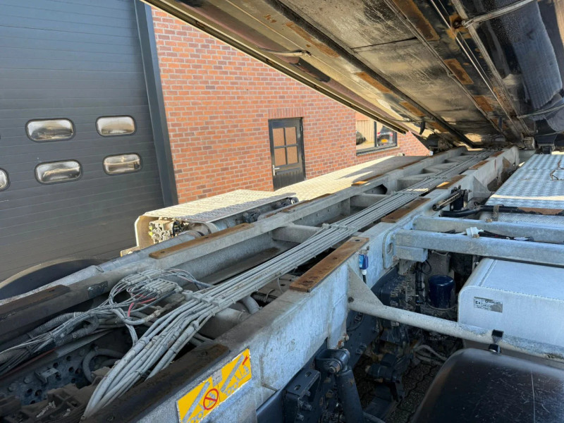 Mercedes-Benz Arocs 10x8 Geisoleerde kipper 310.768KM NL Truck - APK 11-2026