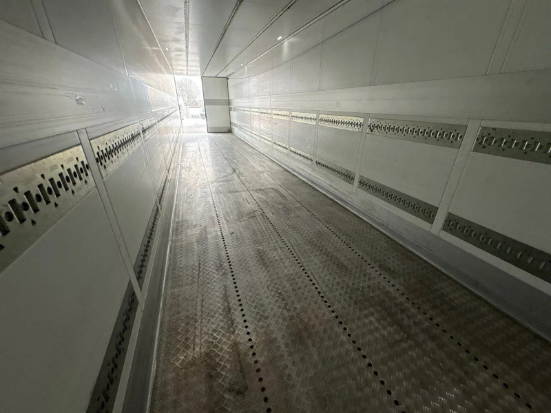 Schmitz Cargobull SCB*S3B Frigo 250B 265 Carrier Vector 1550 APK 10-2026