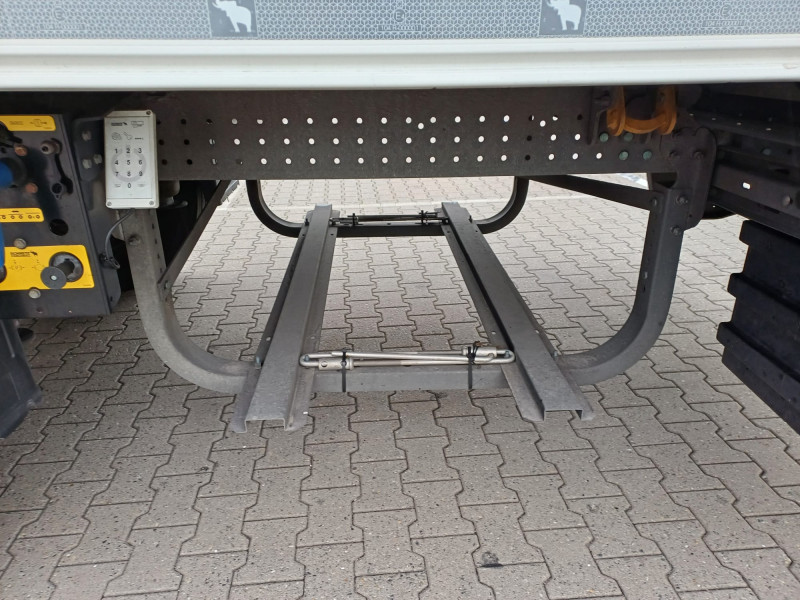 Schmitz Cargobull Carrier Vector HE19MT Multi Temp Double Stock Liftas