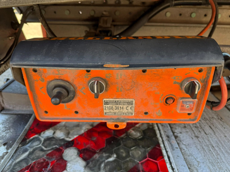 Schmitz Cargobull SKO 24 Thermo King A400 Lift Axle 2T Tailgate Pallet Box 270H 250B NL Trailer