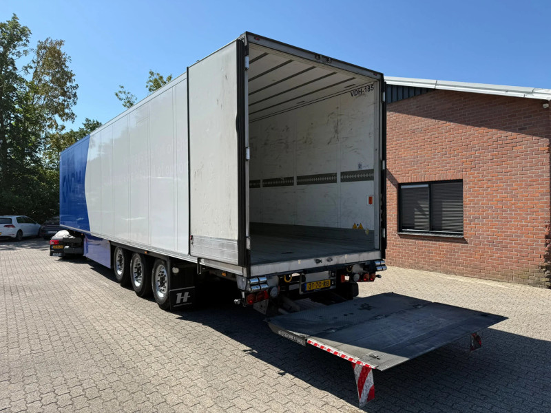 Schmitz Cargobull SKO 24 Thermo King A400 Lift Axle 2T Tailgate Pallet Box 270H 250B NL Trailer