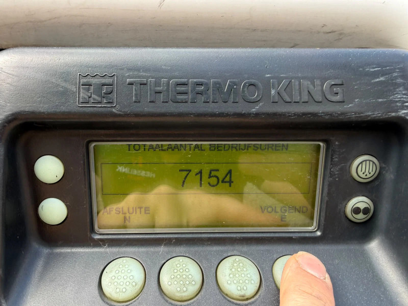 Schmitz Cargobull Thermo King SLXe Spectrum roof damage! Multi-Temp steering column