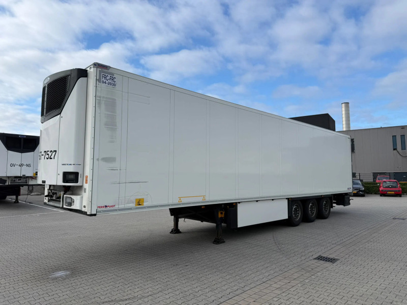Schmitz Cargobull Carrier Vector HE19MT Multi-Temp Lift Axle