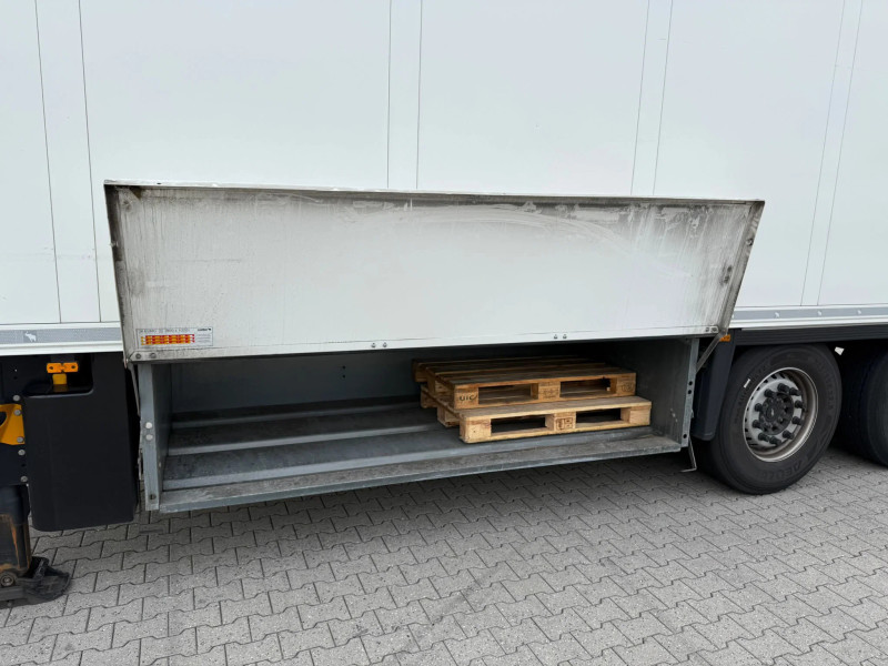 Schmitz Cargobull Carrier Vector HE19MT Multi-Temp Lift Axle