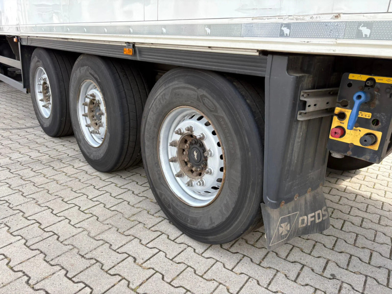 Schmitz Cargobull N/A Carrier Vector 1550 D+E 250H 265B APK/TUV 11-2026