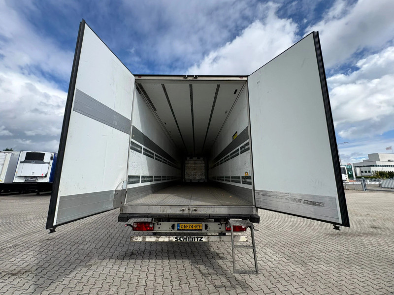 Schmitz Cargobull N/A Carrier Vector 1550 D+E 250H 265B APK/TUV 11-2026