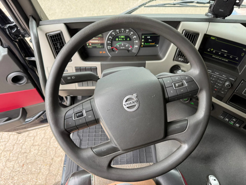 Volvo FM 420 8x2 + Kennis kraan R14-6 214.152KM!