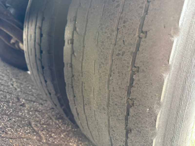 Volvo FM 420 8x2 + Kennis kraan R14-6 214.152KM!