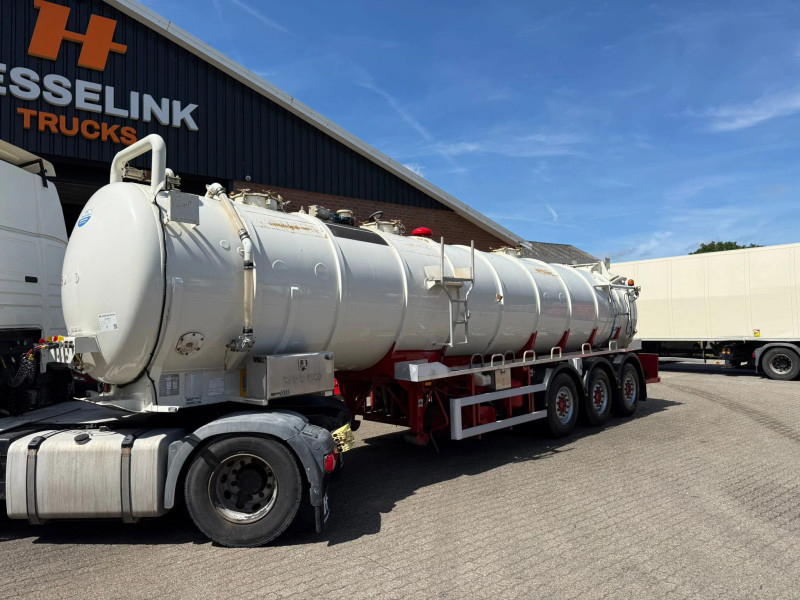Whale tankers 29.5m3 Pressure ADR Tanker + Perkins self support engine