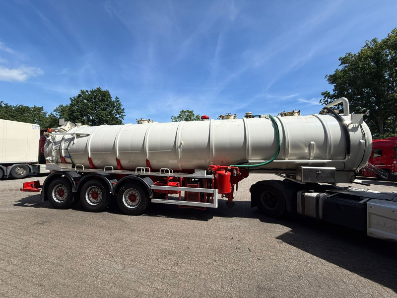 Whale tankers 29.5m3 Pressure ADR Tanker + Perkins self support engine