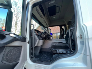 Scania P410 4X2 Cabina diurna LED 9T Eixo dianteiro 2x depósito FULL-AIR Alcoa