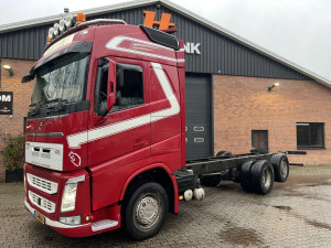 Volvo FH 460 6X2 Globetrotter 8.2M Chassis Xenon FR Camion