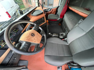 Volvo FH Globetrotter XL 4X2 Standairco idraulico IT Autocarro
