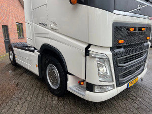Volvo FH Globetrotter XL 4X2 Standairco Hydraulic PL Truck